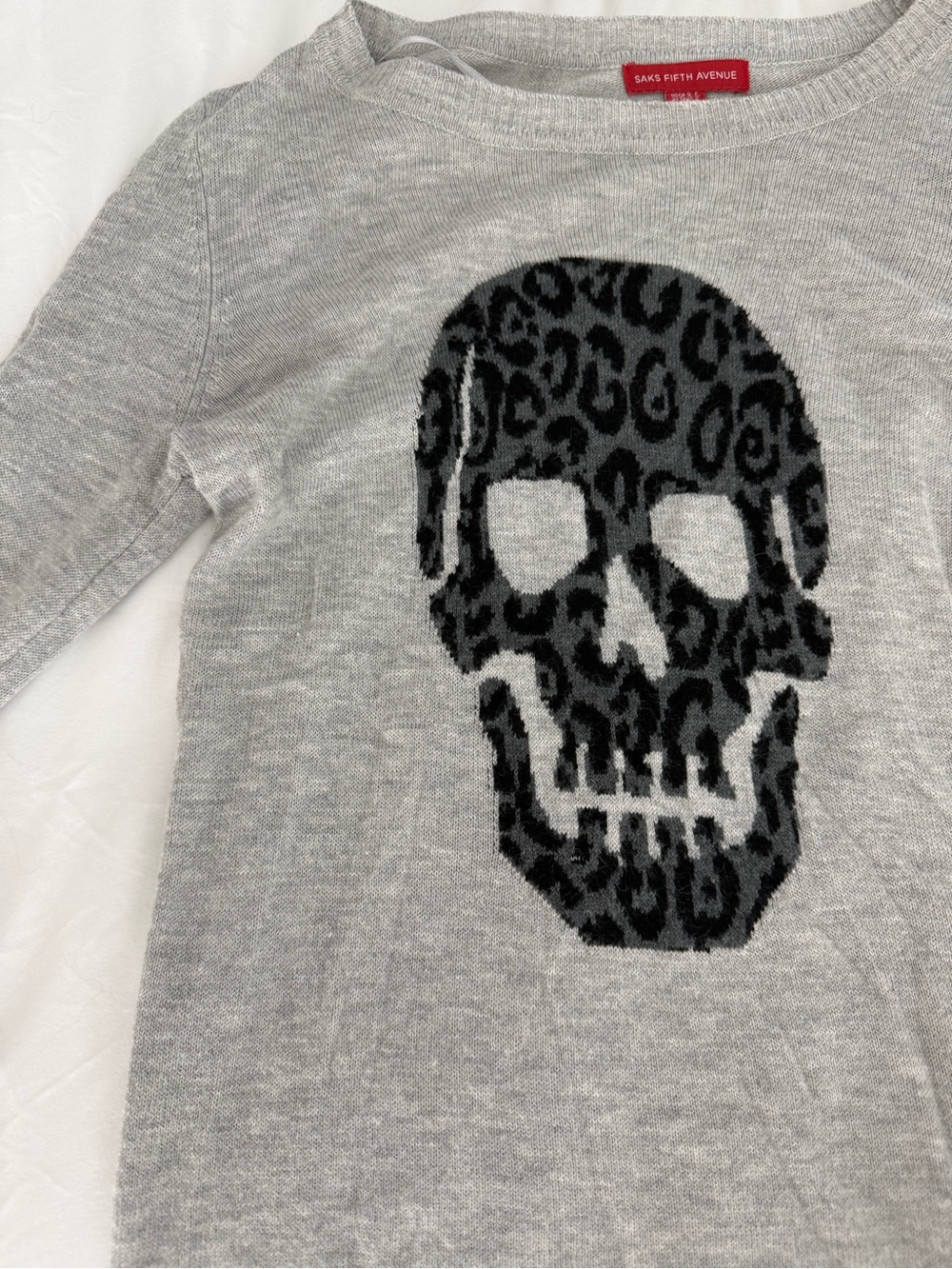 Saks Fifth Avenue Light Gray Women's Sweater with Black Print